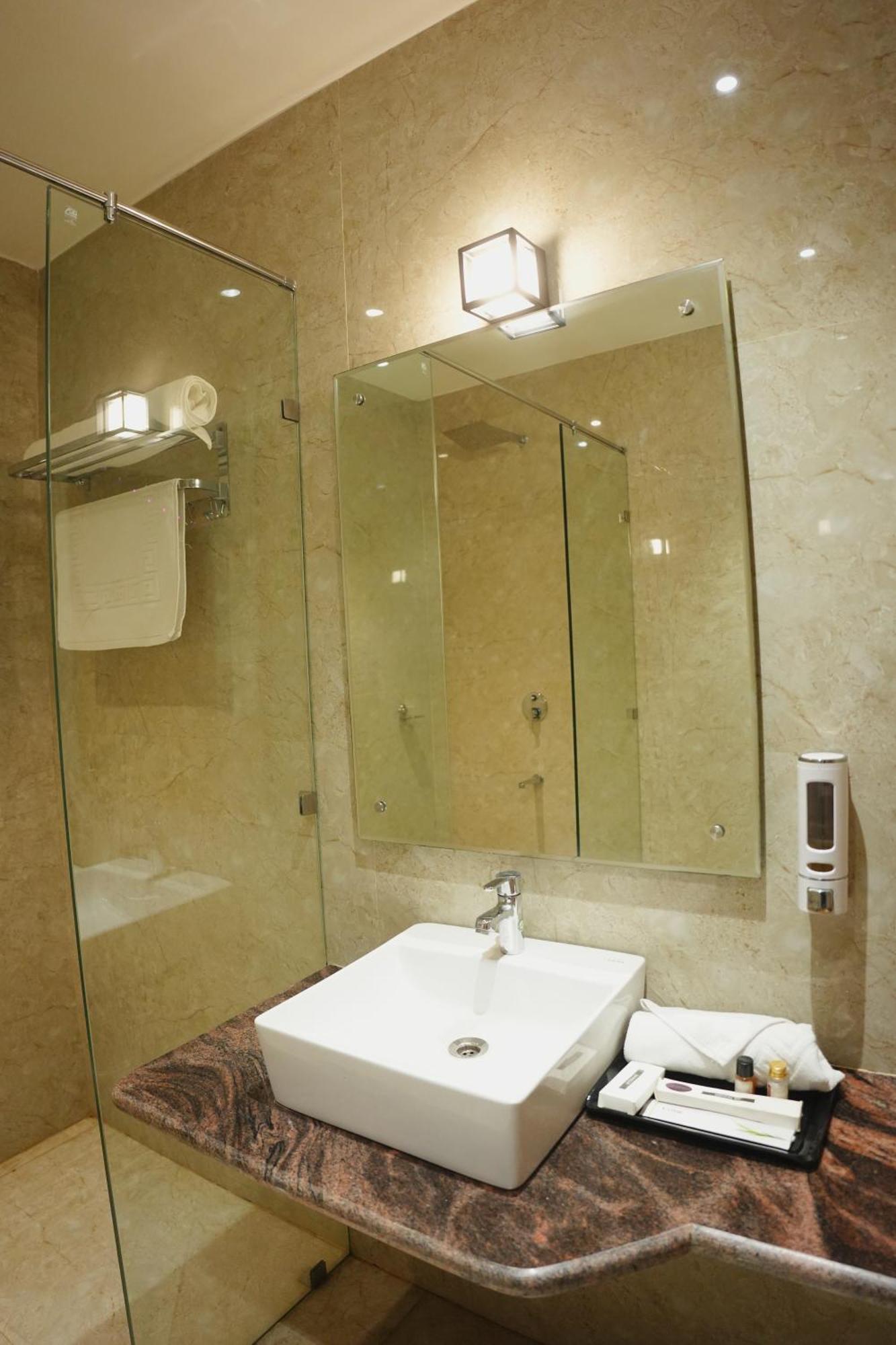 The Krati Resort & Convention Centre Bareilly Ngoại thất bức ảnh
